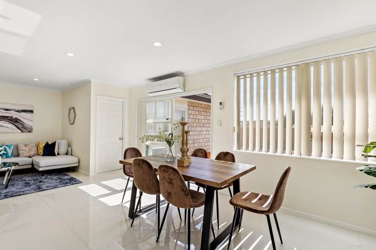 Photo of property in 12 Mt Lebanon Crescent, The Gardens, Auckland, 2105