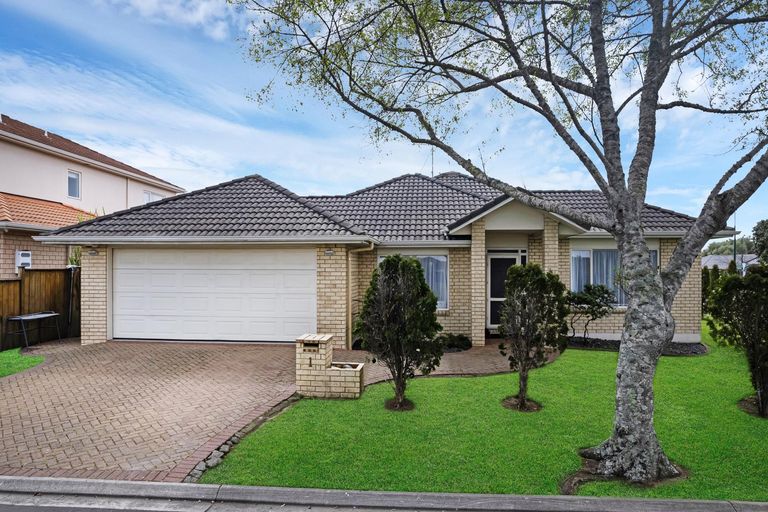 Photo of property in 1 Monash Place, Flat Bush, Auckland, 2016