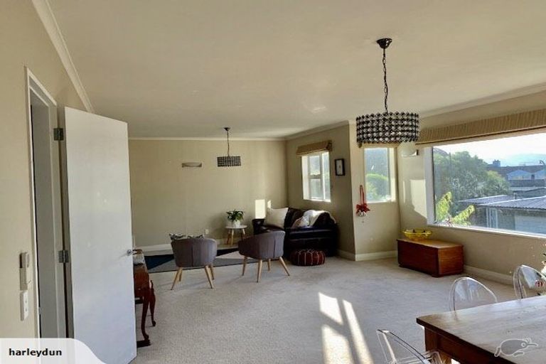 Photo of property in 16 Curnow Way, Kaiwharawhara, Wellington, 6035