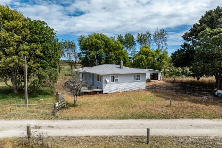 Photo of property in 880 Okahukura Road, Tapora, Wellsford, 0977