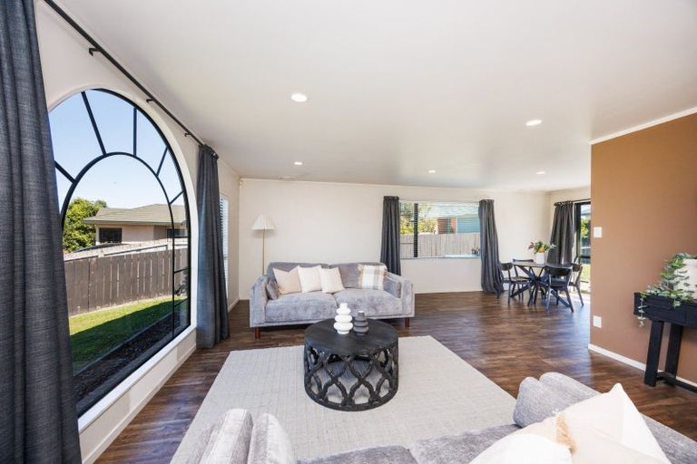 Photo of property in 92 Parnell Heights, Kelvin Grove, Palmerston North, 4414