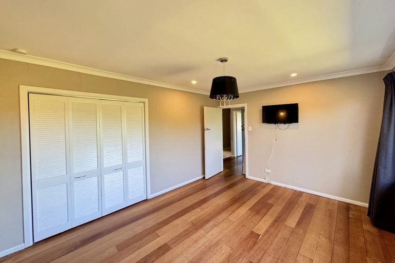 Photo of property in 11 Saint Albans Avenue, Hokowhitu, Palmerston North, 4410