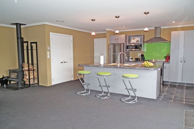 Photo of property in 17 Blue Stone Drive, Waiareka Junction, Oamaru, 9401