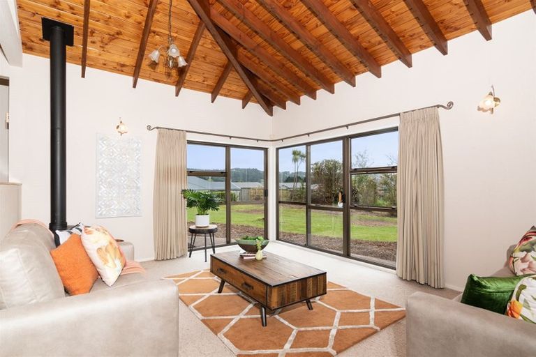 Photo of property in 69 Sunny Crescent, Huapai, Kumeu, 0810