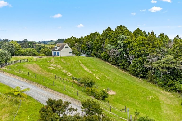 Photo of property in 65 M Greenwood Road, Leigh, 0972