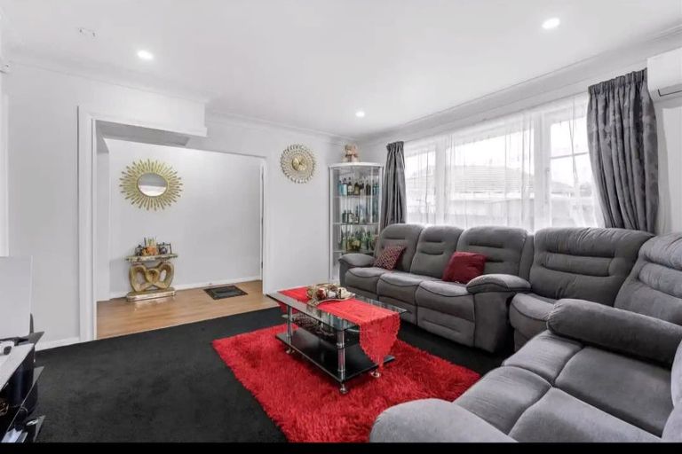 Photo of property in 11a Ellen Street, Manurewa East, Auckland, 2102