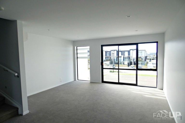 Photo of property in 4 Carder Court, Hobsonville, Auckland, 0618