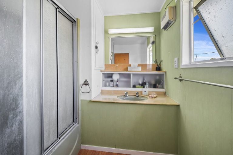 Photo of property in 17 Mckenzie Road, Owhata, Rotorua, 3010