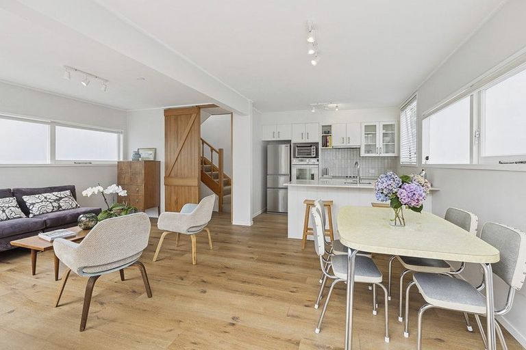 Photo of property in 1/1 Cottleville Terrace, Thorndon, Wellington, 6011