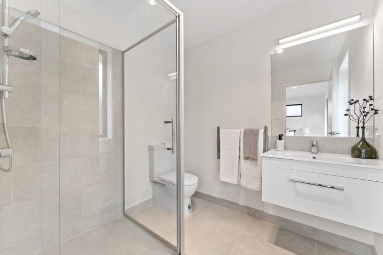 Photo of property in 2 Manatika Road, Karaka, Papakura, 2124