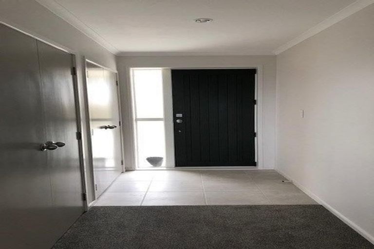 Photo of property in 50 Matija Place, Red Beach, 0932