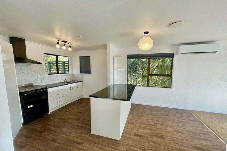 Photo of property in 87 Solar Road, Glen Eden, Auckland, 0602