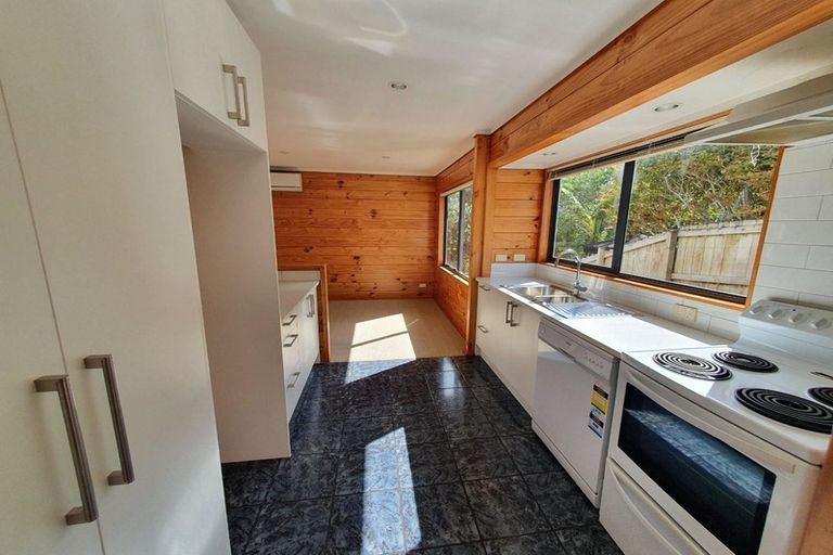 Photo of property in 2/73 Balmain Road, Birkenhead, Auckland, 0626