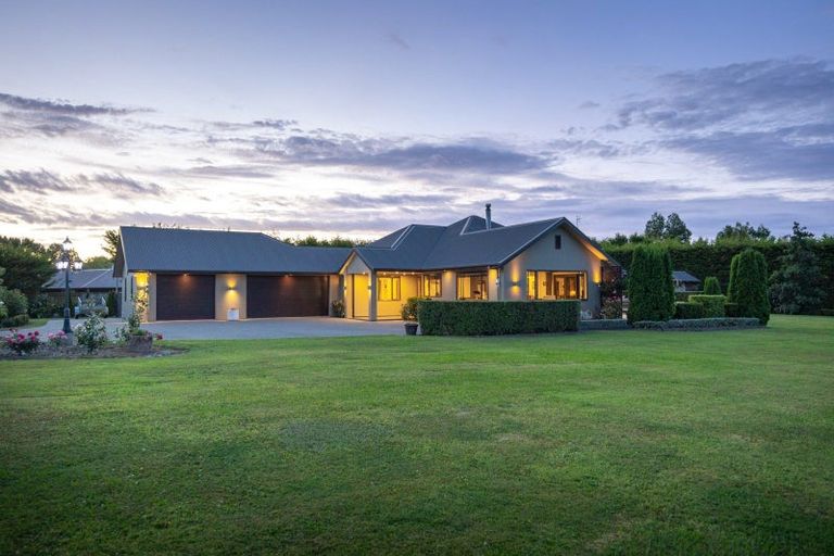 Photo of property in 7 Dobsons Lane, Kelvin Grove, Palmerston North, 4470