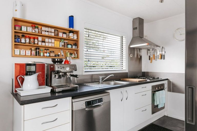 Photo of property in 8 Kaimai Place, Hairini, Tauranga, 3112