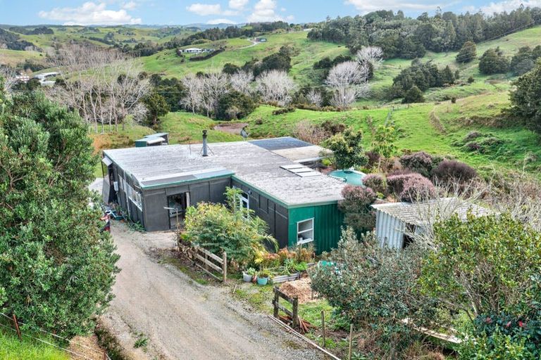 Photo of property in 63 Porter Road, Paparoa, 0571