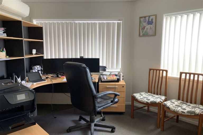 Photo of property in 26 Gavinike Place, Waimauku, 0812