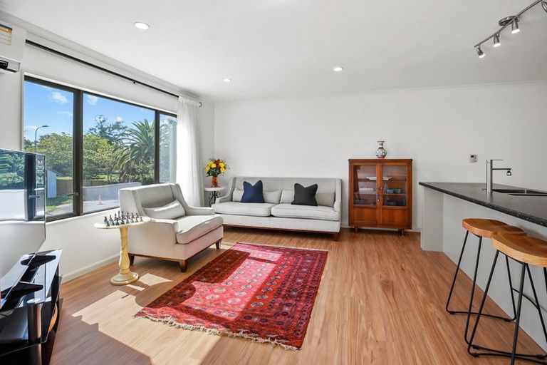 Photo of property in 2/42 Enderley Avenue, Enderley, Hamilton, 3214