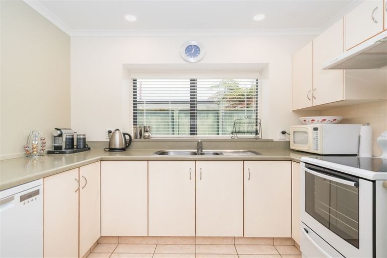 Photo of property in 19 Long Melford Road, Awapuni, Palmerston North, 4412