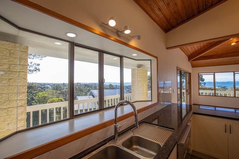 Photo of property in 4 Dalmeny Close, Murrays Bay, Auckland, 0630