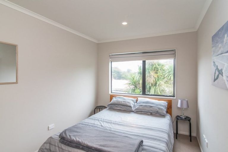 Photo of property in Te Kakariki Apartments, 1/1 Wellington Road, Paekakariki, 5034