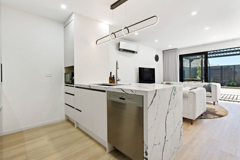 Photo of property in 5/1 Seaforth Avenue, Mangere Bridge, Auckland, 2022