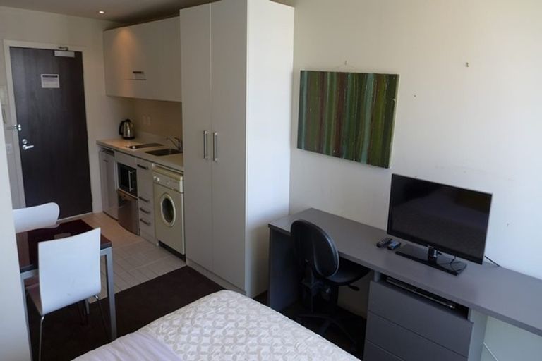 Photo of property in The Quadrant Apartments, 2304/10 Waterloo Quadrant, Auckland Central, Auckland, 1010
