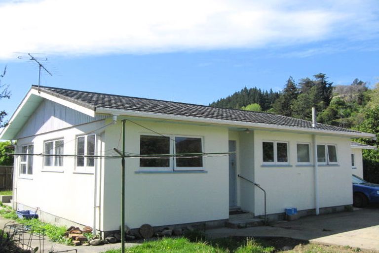 Photo of property in 2/13 Avon Terrace, The Wood, Nelson, 7010