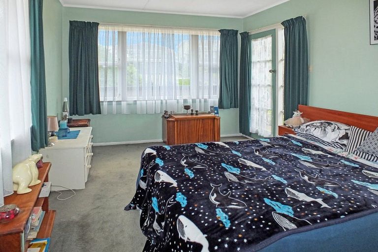 Photo of property in 18 Brown Terrace, Foxton Beach, Foxton, 4815