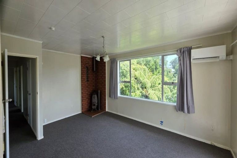 Photo of property in 13 Parris Street, Moturoa, New Plymouth, 4310