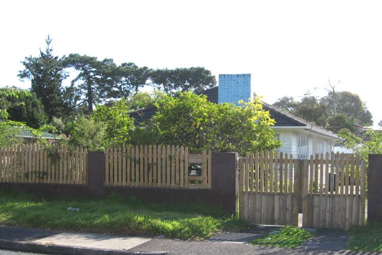 Photo of property in 36 Glen Marine Parade, Glendene, Auckland, 0602