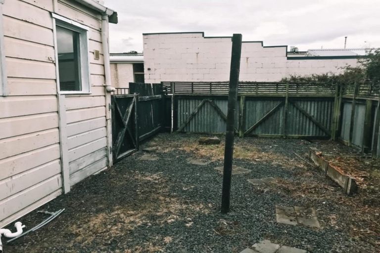 Photo of property in 15 Cutten Street, South Dunedin, Dunedin, 9012