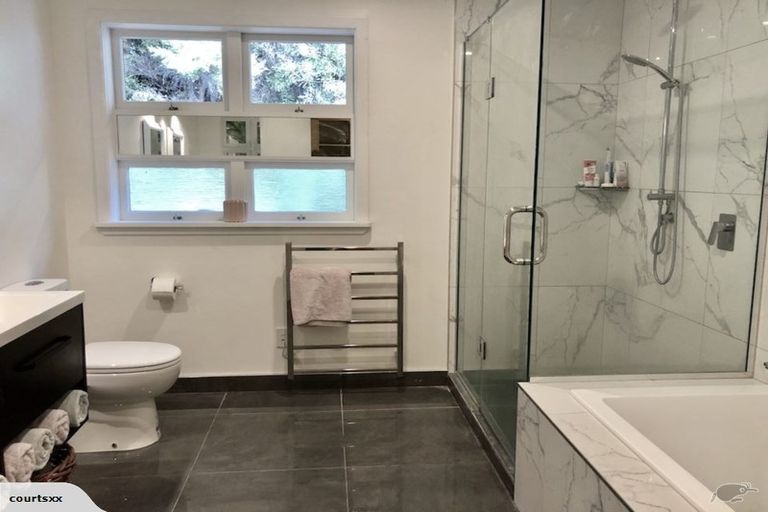 Photo of property in 9 The Close, Greenhithe, Auckland, 0632