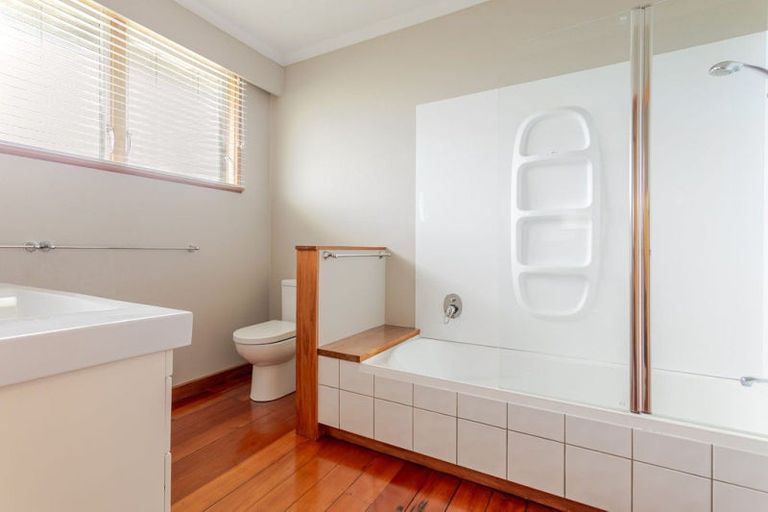 Photo of property in 27 Ruahine Street, Dannevirke, 4930