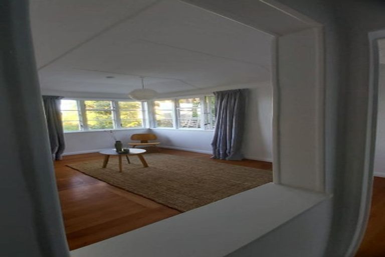 Photo of property in 84 Kinghorne Street, Strathmore Park, Wellington, 6022