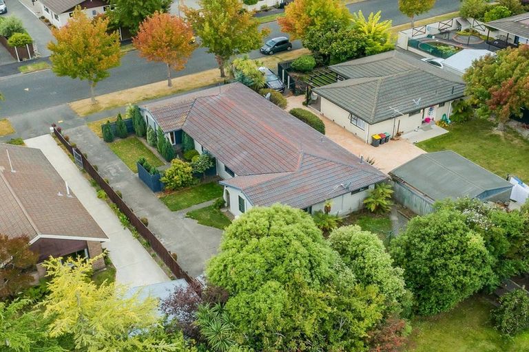 Photo of property in 1/78 Solomon Avenue, Redwood, Christchurch, 8051