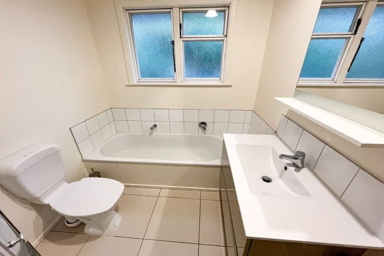 Photo of property in 79 Grahams Road, Burnside, Christchurch, 8041