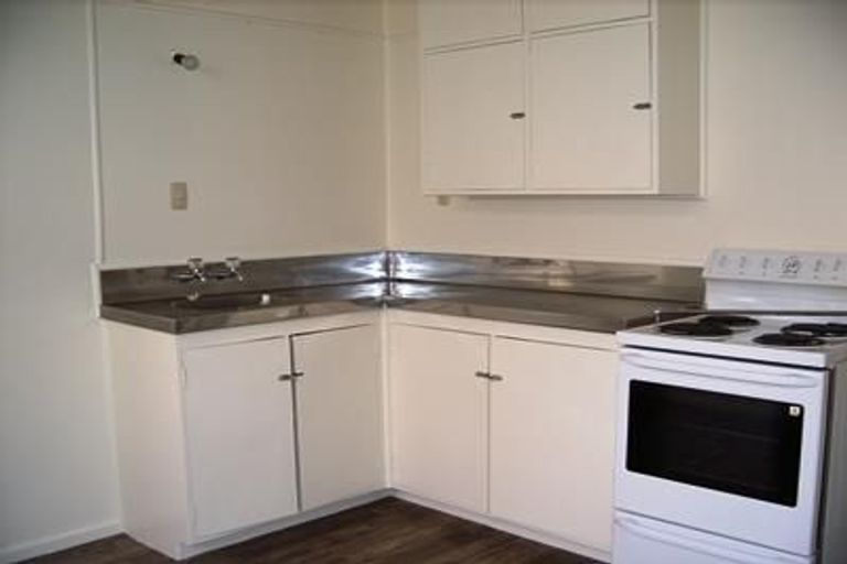 Photo of property in 1/33 Richmond Grove, Woburn, Lower Hutt, 5010