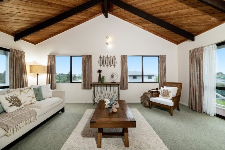 Photo of property in 4 Te Arawa Place, Welcome Bay, Tauranga, 3112