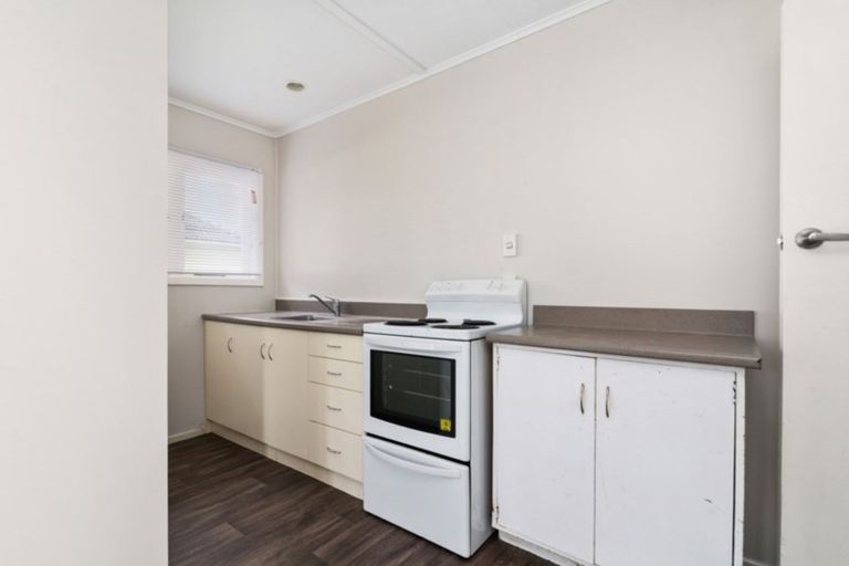 Photo of property in 6 Ross Road, Western Heights, Rotorua, 3015