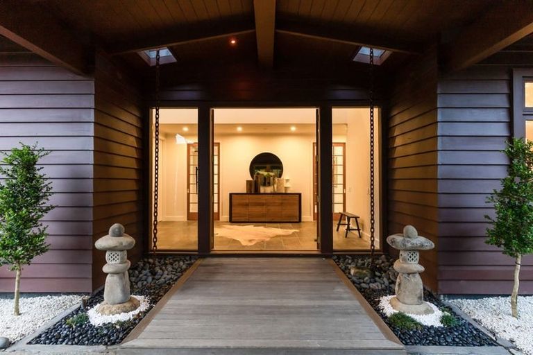 Photo of property in 162 Greenhithe Road, Greenhithe, Auckland, 0632