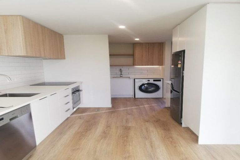 Photo of property in 9/28 Fitzherbert Road, Wainuiomata, Lower Hutt, 5014