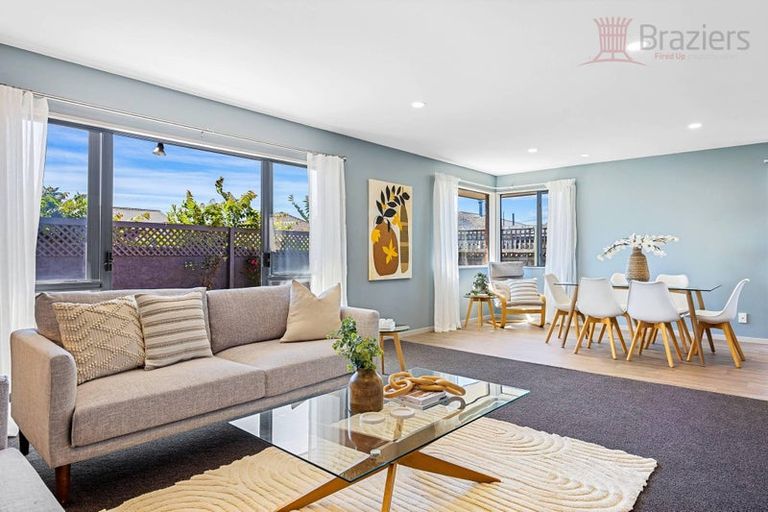 Photo of property in 2/381 Linwood Avenue, Bromley, Christchurch, 8062