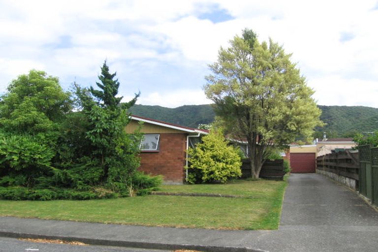 Photo of property in 4 Seattle Grove, Totara Park, Upper Hutt, 5018