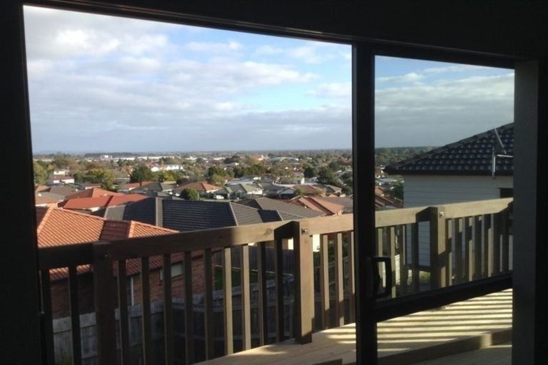 Photo of property in 57 Kirikiri Drive, Papakura, 2110