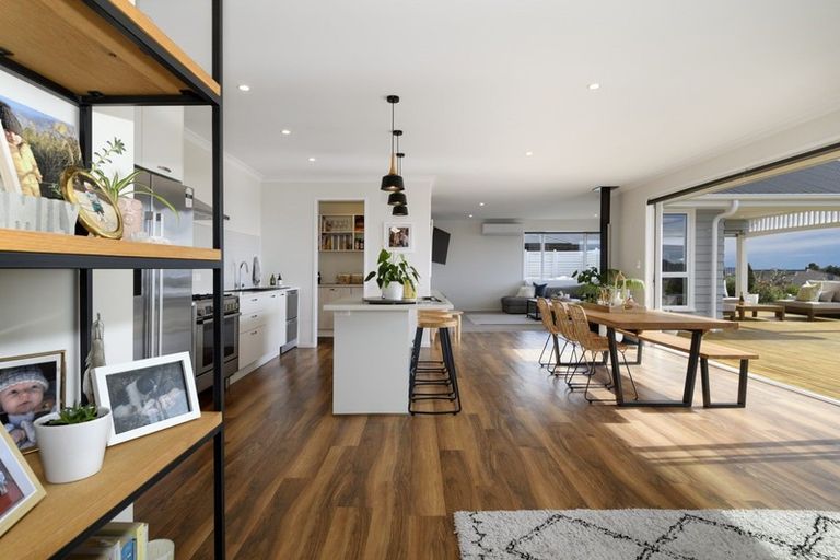 Photo of property in 15 Damien Place, Ohauiti, Tauranga, 3112