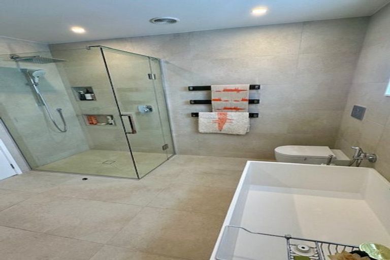 Photo of property in 1 Manaia Place, Mairangi Bay, Auckland, 0630