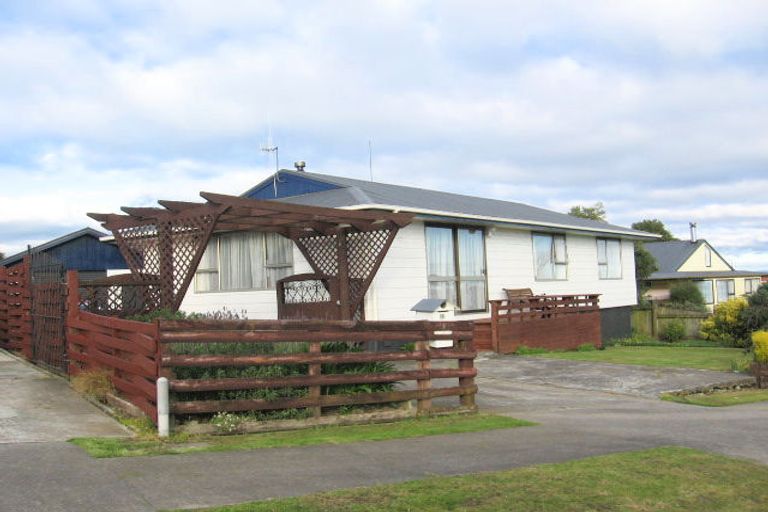 Photo of property in 35 Heatherlea Heights, Feilding, 4702