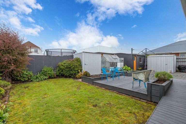 Photo of property in 141 Macandrew Road, South Dunedin, Dunedin, 9012