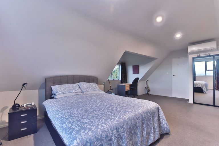 Photo of property in 18 Woodside Common, Westmorland, Christchurch, 8025